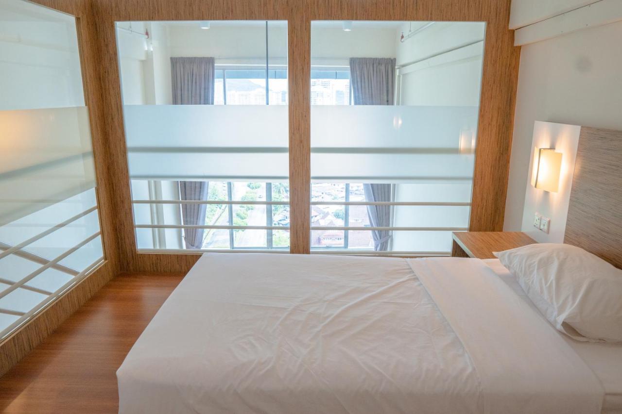 The Ceo Executive Suites Баян Лепас Екстериор снимка