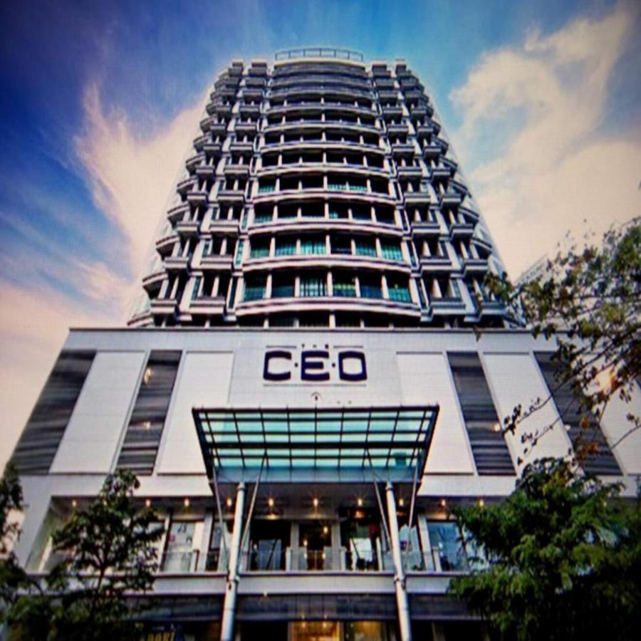The Ceo Executive Suites Баян Лепас Екстериор снимка