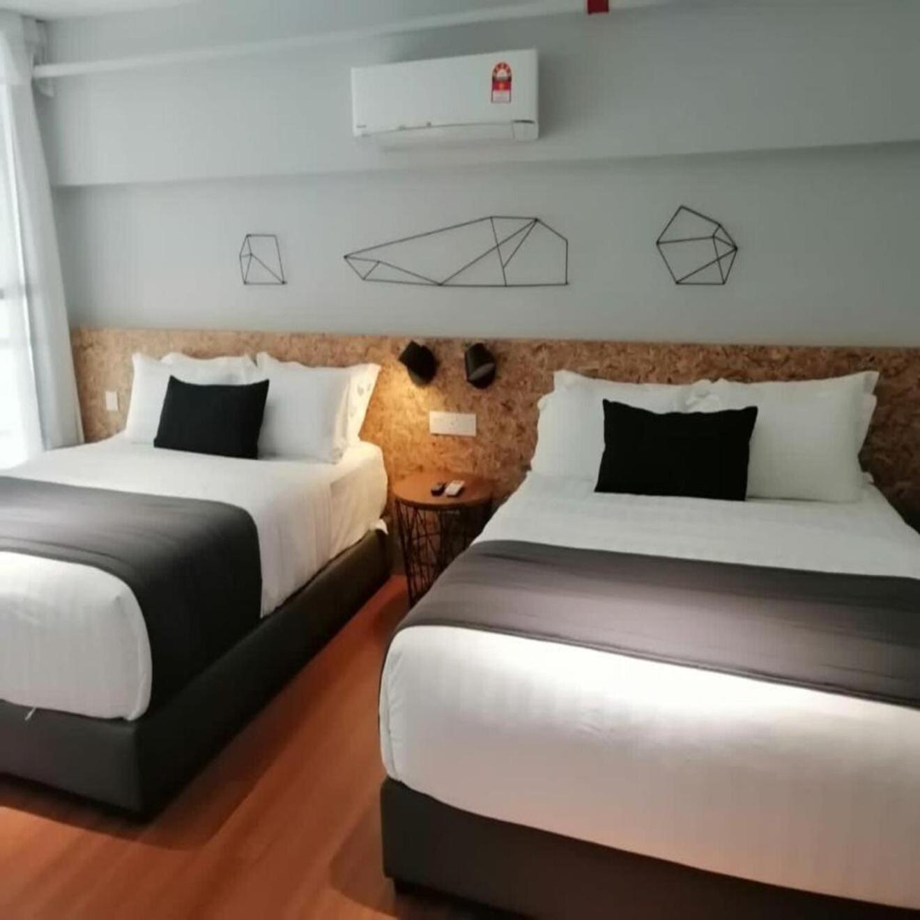 The Ceo Executive Suites Баян Лепас Стая снимка